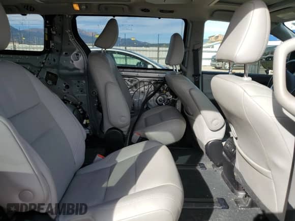 2019 Toyota Sienna Limited Premium with VIN 5TDDZ3DCXKS216984, listed as a Copart auction lot 84034875 with 73,073 mi miles and Salvage title. Bid and sale history available at DreamBid. Image 11.