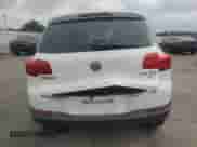 2013 Volkswagen Tiguan S с VIN WVGCV7AX0DW513556, выставлен на аукционе Copart как лот 66829465 с пробегом 164 597 миль миль и Списание • Salvage title. История ставок и продаж доступна на DreamBid. Изображение 6.