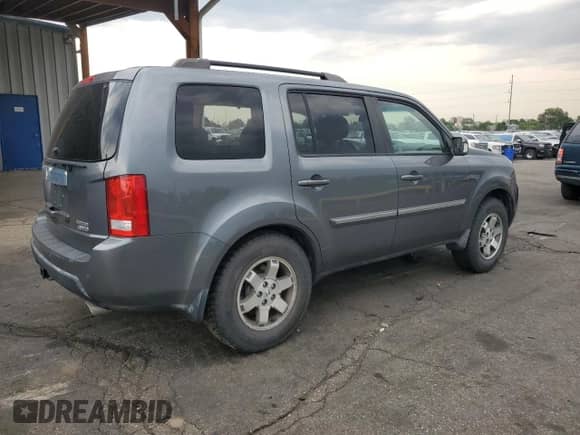 2010 Honda Pilot Touring with VIN 5FNYF4H88AB015853, listed as a Copart auction lot 66453385 with 75,124 mi miles and Clean title. Bid and sale history available at DreamBid. Image 3.