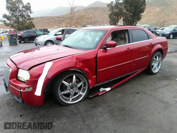 2007 Chrysler 300 Signature with VIN 2C3LA53G97H721007, listed as a IAAI auction lot 31924333 with 169,106 mi miles and . Bid and sale history available at DreamBid. Image 2.