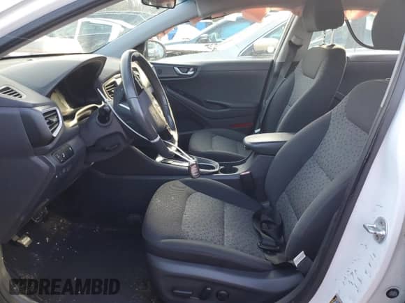 2017 Hyundai Ioniq SEL с VIN KMHC75LC3HU049933, выставлен на аукционе Copart как лот 38269004 с пробегом 66 417 миль миль и . История ставок и продаж доступна на DreamBid. Изображение 7.