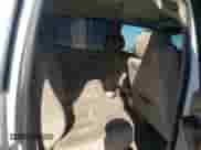 2005 GMC Sierra 1500 SLE z VIN 2GTEK13T051252323, wystawiony jako Copart lot #82368295 z przebiegiem 313 312 mil mil oraz Szkoda całkowita • Salvage title. Historia ofert i sprzedaży dostępna na DreamBid. Obrazek 10.