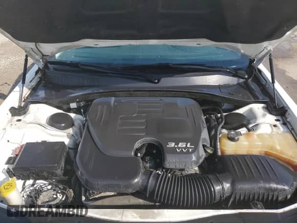 2016 Chrysler 300 C с VIN 2C3CCAEG1GH343460, выставлен на аукционе Copart как лот 62332815 с пробегом 83 017 миль миль и Списание • Salvage title. История ставок и продаж доступна на DreamBid. Изображение 11.