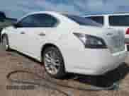 2012 Nissan Maxima SV z VIN 1N4AA5AP1CC861268, wystawiony jako IAAI lot #43360422 z przebiegiem 196 426 mil mil oraz . Historia ofert i sprzedaży dostępna na DreamBid. Obrazek 3.