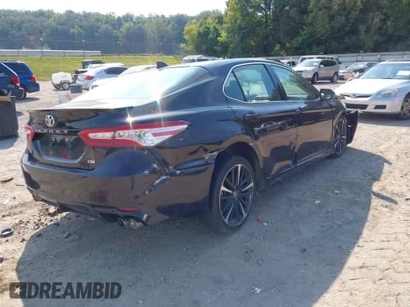 2020 Toyota Camry XSE z VIN 4T1K61AK4LU385584, wystawiony jako IAAI lot #43233499 z przebiegiem 55 736 mil mil oraz . Historia ofert i sprzedaży dostępna na DreamBid. Obrazek 4.