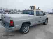 2000 Dodge 1500 с VIN 1B7HC13Y7YJ100247, выставлен на аукционе IAAI как лот 41430771 с пробегом 151 429 миль миль и . История ставок и продаж доступна на DreamBid. Изображение 4.