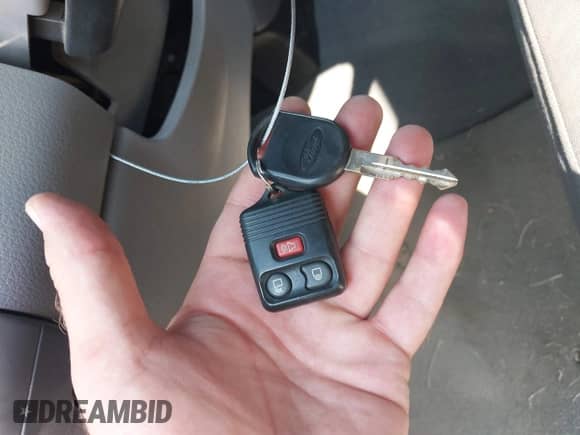 2008 Ford F-150 XLT z VIN 1FTPW14V58FA99836, wystawiony jako IAAI lot #43174947 z przebiegiem 189 550 mil mil oraz . Historia ofert i sprzedaży dostępna na DreamBid. Obrazek 11.