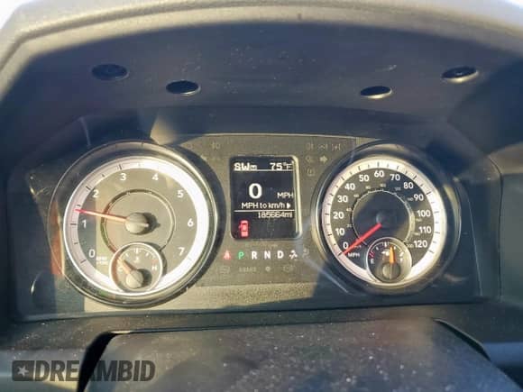 2016 Ram 1500 SLT z VIN 1C6RR6GG9GS227082, wystawiony jako Copart lot #81400925 z przebiegiem 185 664 mil mil oraz Czysty tytuł • Clean title. Historia ofert i sprzedaży dostępna na DreamBid. Obrazek 9.