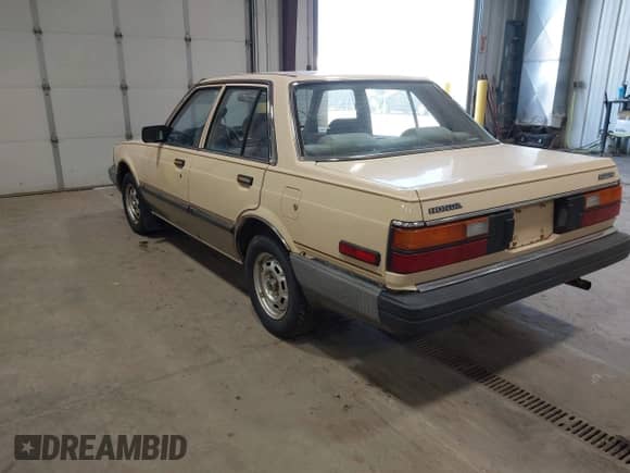1983 Honda Accord z VIN JHMSZ7424DC183408, wystawiony jako IAAI lot #43274555 z przebiegiem 968 480 mil mil oraz . Historia ofert i sprzedaży dostępna na DreamBid. Obrazek 3.