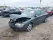 2005 Volvo S60 с VIN YV1RH592452475870, выставлен на аукционе IAAI как лот 42082002 с пробегом 226 918 миль миль и . История ставок и продаж доступна на DreamBid. Изображение 2.