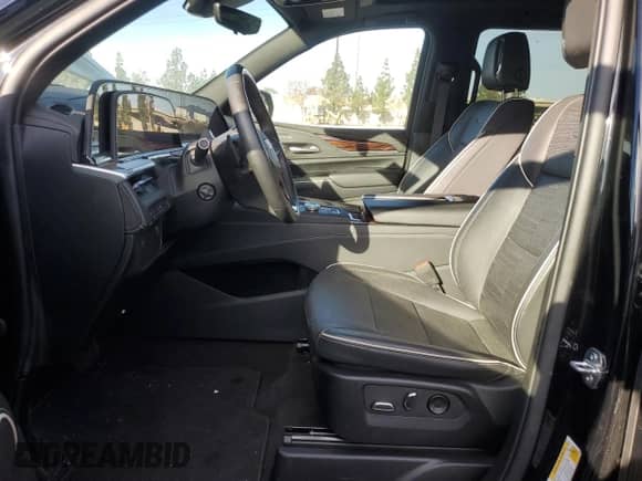 2023 Cadillac Escalade 4WD Premium Luxury with VIN 1GYS4BKL3PR373243, listed as a Copart auction lot 47013125 with 21,122 mi miles and Salvage title. Bid and sale history available at DreamBid. Image 7.