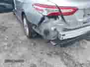 2020 Toyota Camry Hybrid XLE z VIN 4T1F31AK0LU519386, wystawiony jako IAAI lot #43175906 z przebiegiem 33 991 mil mil oraz . Historia ofert i sprzedaży dostępna na DreamBid. Obrazek 6.