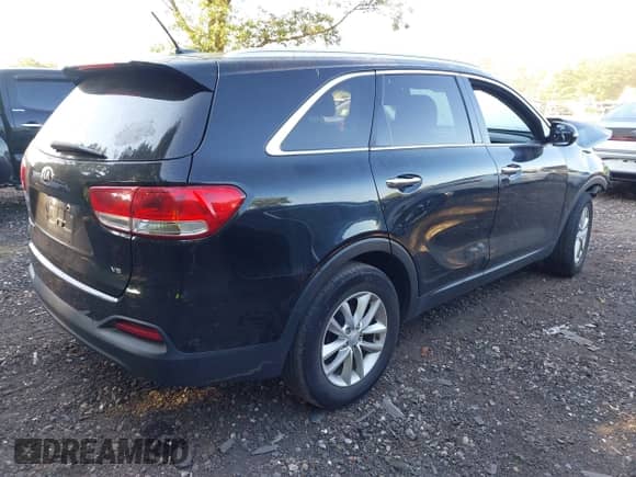 2017 Kia Sorento LX with VIN 5XYPG4A51HG249943, listed as a IAAI auction lot 43259009 with 74,818 mi miles and . Bid and sale history available at DreamBid. Image 4.