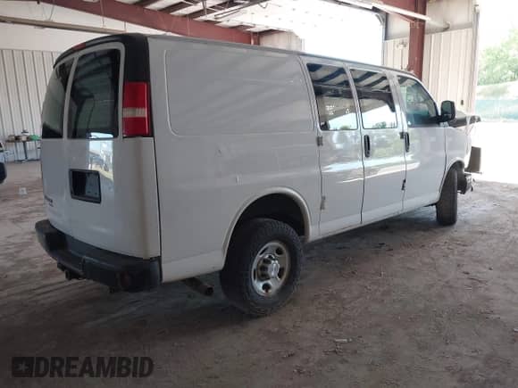 2015 Chevrolet Express Cargo with VIN 1GCZGTCGXF1229754, listed as a IAAI auction lot 41509659 with 252,522 mi miles and . Bid and sale history available at DreamBid. Image 4.