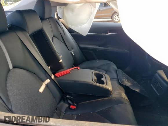 2022 Toyota Camry Hybrid XSE z VIN 4T1K31AK8NU570927, wystawiony jako Copart lot #68264105 z przebiegiem 53 713 mil mil oraz Szkoda całkowita • Salvage title. Historia ofert i sprzedaży dostępna na DreamBid. Obrazek 10.