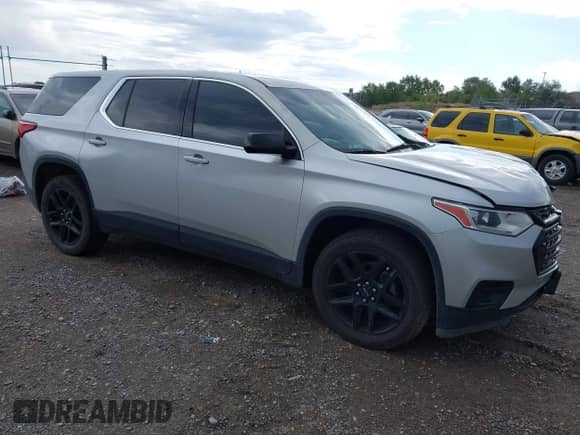 2019 Chevrolet Traverse LS z VIN 1GNERFKW5KJ314599, wystawiony jako IAAI lot #43197716 z przebiegiem 102 349 mil mil oraz . Historia ofert i sprzedaży dostępna na DreamBid. Obrazek 1.