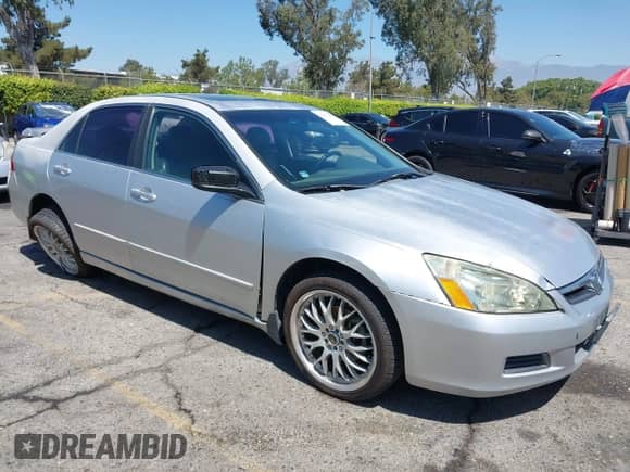2006 Honda Accord EX-L with VIN 1HGCM66876A012913, listed as a IAAI auction lot 42853663 with 189,493 mi miles and . Bid and sale history available at DreamBid. Image 1.