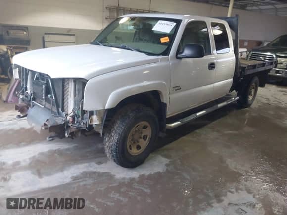 2004 Chevrolet Silverado 3500 с VIN 1GCHK39284E265681, выставлен на аукционе IAAI как лот 41435024 с пробегом 305 340 миль миль и . История ставок и продаж доступна на DreamBid. Изображение 2.