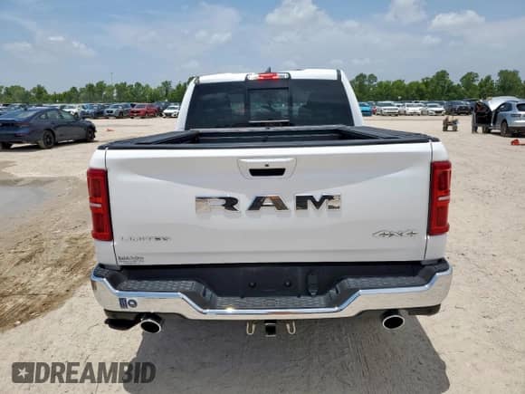 2025 Ram 1500 Limited z VIN 1C6SRFHPXSN582690, wystawiony jako Copart lot #61061555 z przebiegiem Nie podano mil oraz Szkoda całkowita • Salvage title. Historia ofert i sprzedaży dostępna na DreamBid. Obrazek 6.