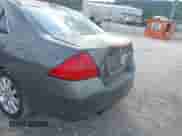 2006 Honda Accord EX-L z VIN 1HGCM66526A055738, wystawiony jako IAAI lot #43174043 z przebiegiem 188 917 mil mil oraz . Historia ofert i sprzedaży dostępna na DreamBid. Obrazek 6.