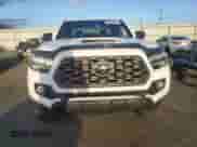 2022 Toyota Tacoma SR с VIN 3TYCZ5AN7NT062174, выставлен на аукционе Copart как лот 87050965 с пробегом 39 385 миль миль и Списание • Salvage title. История ставок и продаж доступна на DreamBid. Изображение 5.