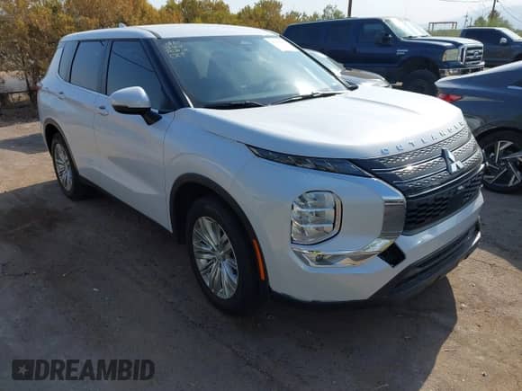 2024 Mitsubishi Outlander ES with VIN JA4J3UA88RZ090038, listed as a IAAI auction lot 42726016 with 6,623 mi miles and . Bid and sale history available at DreamBid. Image 1.
