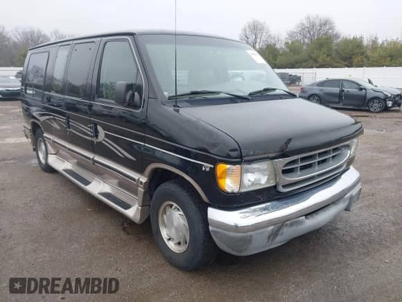2001 Ford Econoline Cargo Recreational with VIN 1FDRE14L01HB66813, listed as a IAAI auction lot 41982368 with Not provided miles and . Bid and sale history available at DreamBid. Image 6.