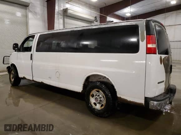 2009 Chevrolet Express Passenger z VIN 1GAHG39K491165750, wystawiony jako Copart lot #49175205 z przebiegiem 378 014 mil mil oraz Nie do naprawy • Non repairable. Historia ofert i sprzedaży dostępna na DreamBid. Obrazek 2.