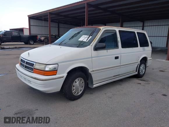 1993 Dodge Caravan with VIN 2B4GH2533PR225368, listed as a IAAI auction lot 42822454 with 82,839 mi miles and . Bid and sale history available at DreamBid. Image 2.