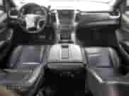 2015 Chevrolet Suburban LT z VIN 1GNSCJKCXFR278235, wystawiony jako Copart lot #53805964 z przebiegiem 188 888 mil mil oraz Szkoda całkowita • Salvage title. Historia ofert i sprzedaży dostępna na DreamBid. Obrazek 8.