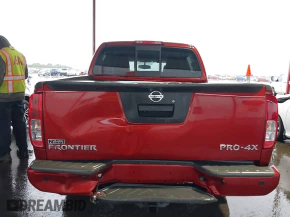 2016 Nissan Frontier S z VIN 1N6AD0EV3GN741881, wystawiony jako IAAI lot #42197636 z przebiegiem 101 565 mil mil oraz . Historia ofert i sprzedaży dostępna na DreamBid. Obrazek 18.