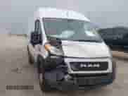 2020 Ram ProMaster Cargo z VIN 3C6TRVBG3LE132005, wystawiony jako IAAI lot #42275486 z przebiegiem 198 565 mil mil oraz . Historia ofert i sprzedaży dostępna na DreamBid. Obrazek 6.