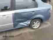 2008 Chevrolet Aveo LS с VIN KL1TD56618B006570, выставлен на аукционе IAAI как лот 41685397 с пробегом 185 007 миль миль и . История ставок и продаж доступна на DreamBid. Изображение 18.