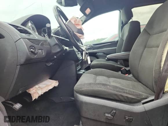 2020 Dodge Grand Caravan SE Plus with VIN 2C4RDGBG7LR236878, listed as a Copart auction lot 68550505 with 33,891 mi miles and Non repairable. Bid and sale history available at DreamBid. Image 7.