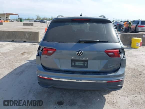 2023 Volkswagen Tiguan S с VIN 3VVRB7AX9PM132401, выставлен на аукционе IAAI как лот 41870969 с пробегом 40 533 миль миль и . История ставок и продаж доступна на DreamBid. Изображение 17.