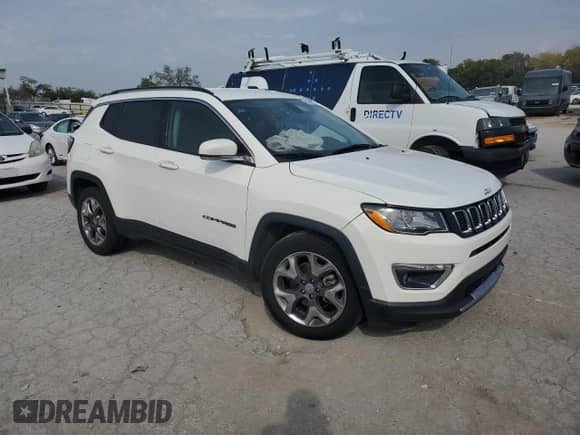 2019 Jeep Compass Limited z VIN 3C4NJCCB3KT814814, wystawiony jako Copart lot #81317435 z przebiegiem 129 431 mil mil oraz Szkoda całkowita • Salvage title. Historia ofert i sprzedaży dostępna na DreamBid. Obrazek 4.