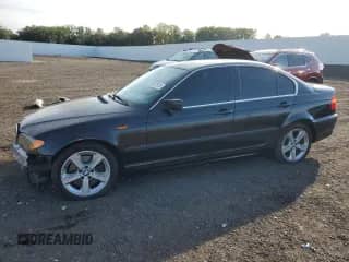 2005 BMW 3 Series 330xi with VIN WBAEW53495PN39003, listed as a Copart auction lot 68572915 with 152,105 mi miles and Salvage title. Bid and sale history available at DreamBid. Image 1.