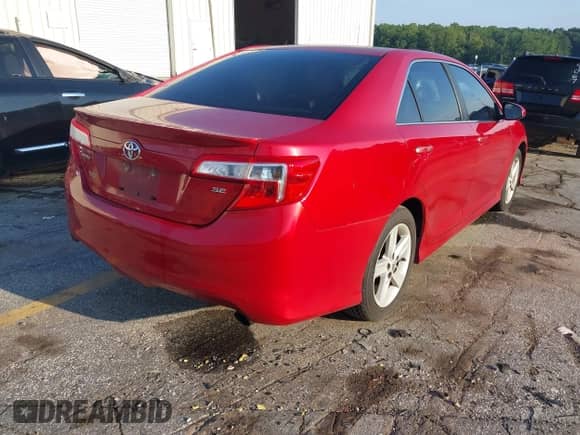 2013 Toyota Camry L with VIN 4T1BF1FKXDU668839, listed as a IAAI auction lot 43044573 with 286,919 mi miles and . Bid and sale history available at DreamBid. Image 4.