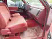 1994 GMC Sierra 1500 z VIN 2GTEK19K4R1548045, wystawiony jako IAAI lot #42569550 z przebiegiem 182 287 mil mil oraz . Historia ofert i sprzedaży dostępna na DreamBid. Obrazek 5.