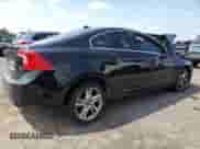 2015 Volvo S60 T5 Premier с VIN YV1612TK3F1345598, выставлен на аукционе Copart как лот 62350205 с пробегом 152 747 миль миль и Списание • Salvage title. История ставок и продаж доступна на DreamBid. Изображение 3.