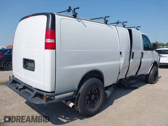2020 Chevrolet Express Cargo с VIN 1GCWGBFG0L1152641, выставлен на аукционе IAAI как лот 43173212 с пробегом 55 953 миль миль и . История ставок и продаж доступна на DreamBid. Изображение 4.