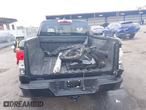 2024 Chevrolet Colorado 4WD Trail Boss with VIN 1GCPTEEK3R1176660, listed as a IAAI auction lot 43340275 with 62,333 mi miles and . Bid and sale history available at DreamBid. Image 6.