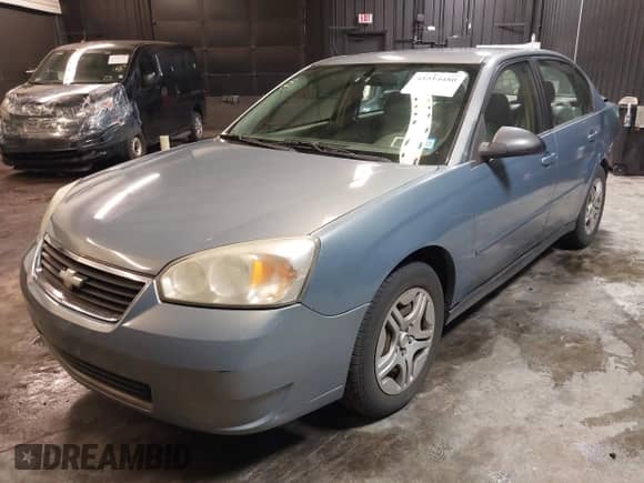 2008 Chevrolet Malibu Classic LS 2FL z VIN 1G1ZS58NX8F148737, wystawiony jako IAAI lot #41514480 z przebiegiem 74 402 mil mil oraz . Historia ofert i sprzedaży dostępna na DreamBid. Obrazek 2.