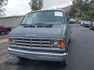 1993 Dodge Passenger with VIN 2B5WB35Z0PK525378, listed as a IAAI auction lot 42142176 with 201,834 mi miles and . Bid and sale history available at DreamBid. Image 6.