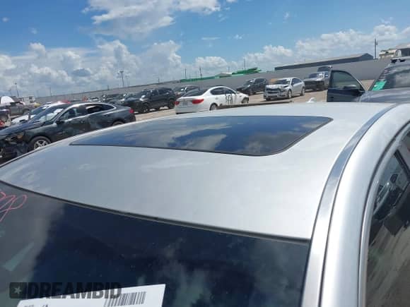 2014 Hyundai Equus Signature with VIN KMHGH4JH8EU078069, listed as a IAAI auction lot 42597798 with 132,160 mi miles and . Bid and sale history available at DreamBid. Image 12.