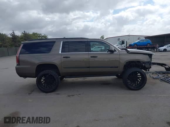 2016 Cadillac Escalade ESV Luxury Collection with VIN 1GYS4HKJ7GR165898, listed as a IAAI auction lot 43441134 with Not provided miles and . Bid and sale history available at DreamBid. Image 14.