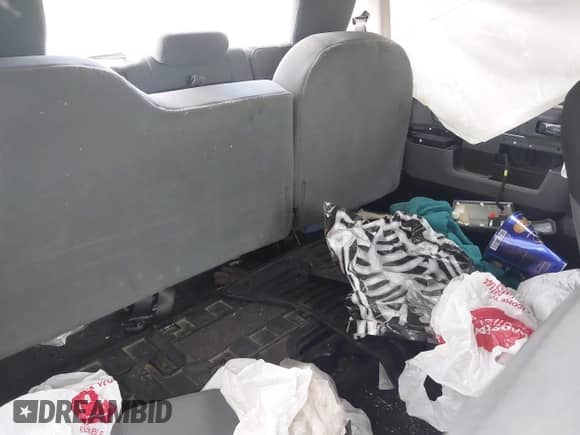 2018 Ram 1500 Big Horn z VIN 1C6RR7LT7JS117518, wystawiony jako IAAI lot #43186483 z przebiegiem 109 488 mil mil oraz . Historia ofert i sprzedaży dostępna na DreamBid. Obrazek 8.