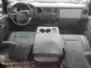 2015 Ford F-250 Lariat z VIN 1FT7W2BT8FEB78251, wystawiony jako Copart lot #51944605 z przebiegiem 157 498 mil mil oraz Czysty tytuł • Clean title. Historia ofert i sprzedaży dostępna na DreamBid. Obrazek 8.