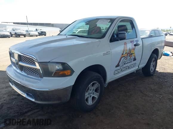 2010 Dodge 1500 ST с VIN 3D7JV1EP6AG115223, выставлен на аукционе IAAI как лот 42906974 с пробегом 162 112 миль миль и . История ставок и продаж доступна на DreamBid. Изображение 2.