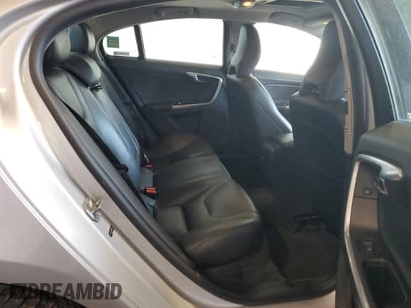 2015 Volvo S60 T5 Platinum с VIN YV1612TM2F2353008, выставлен на аукционе Copart как лот 69185513 с пробегом 70 403 миль миль и . История ставок и продаж доступна на DreamBid. Изображение 10.